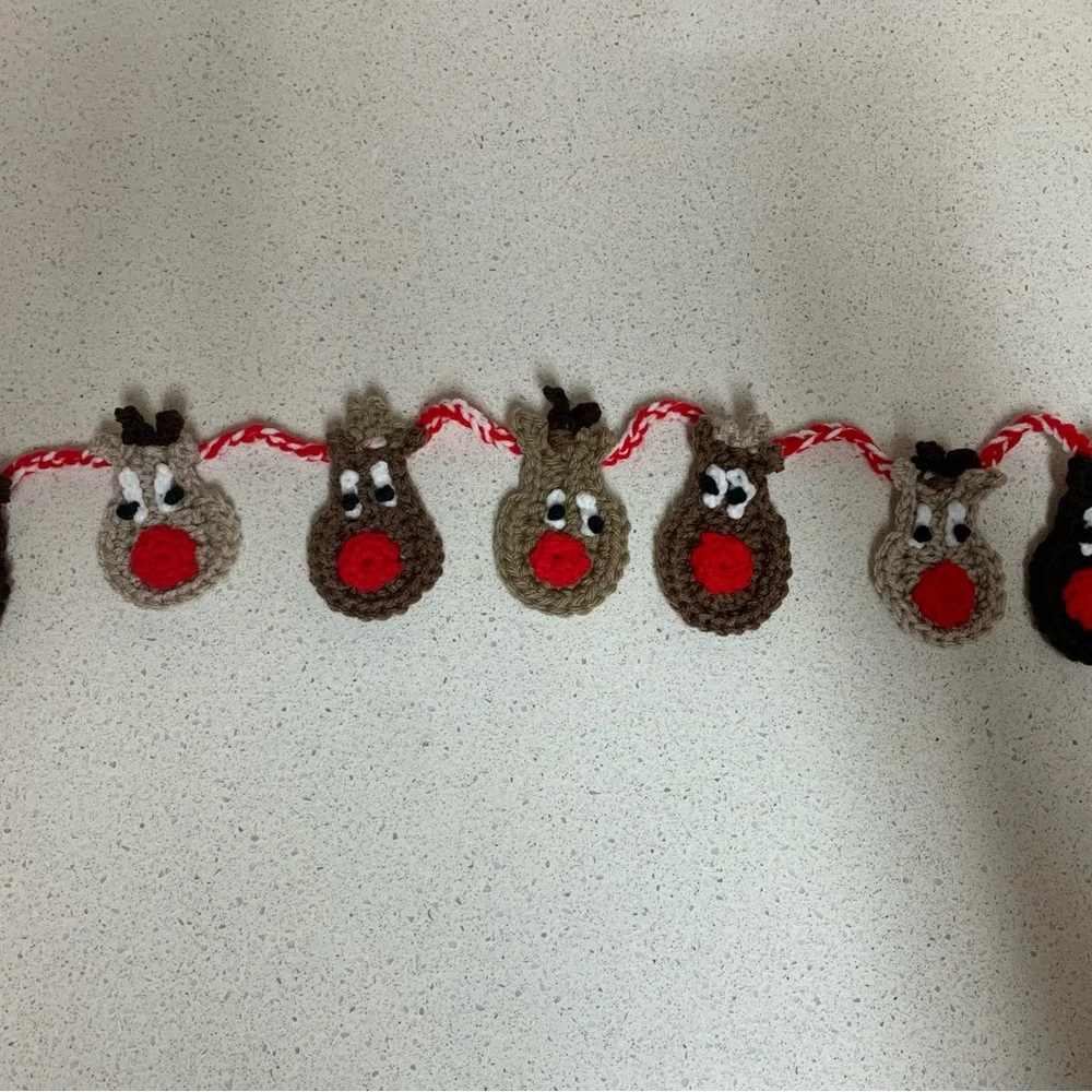 Festive Reindeer Seven Rudolph Holiday Garland New Handmade Crochet